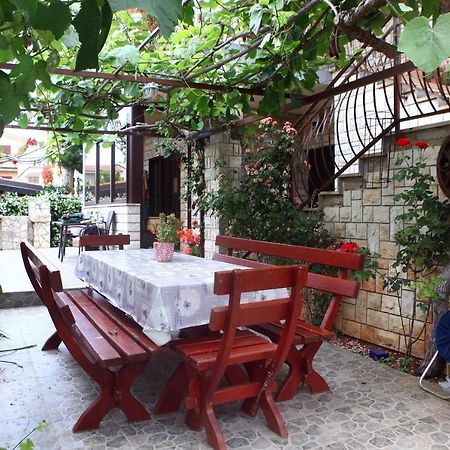 Nice Apartment Near The Sea Es3 Umag Exterior foto