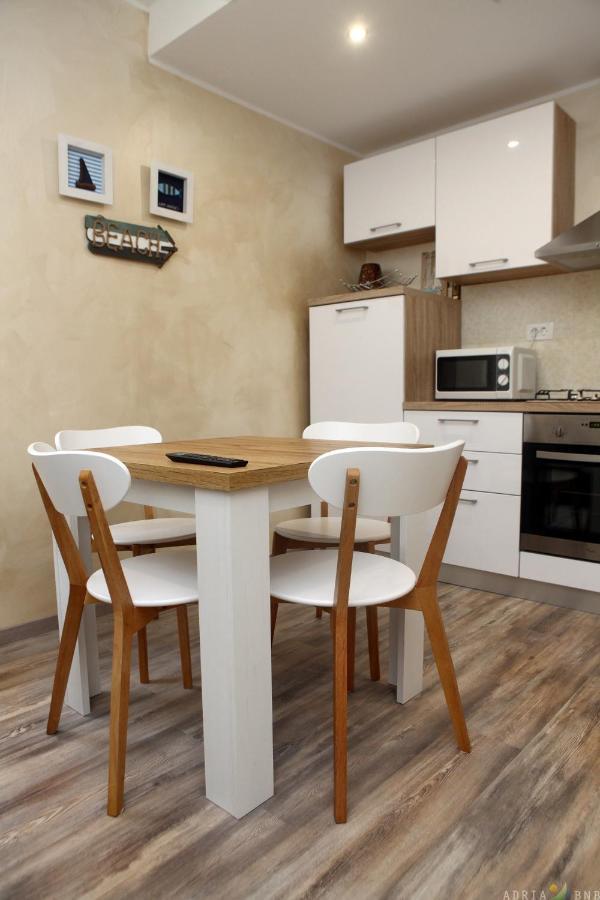Nice Apartment Near The Sea Es3 Umag Exterior foto