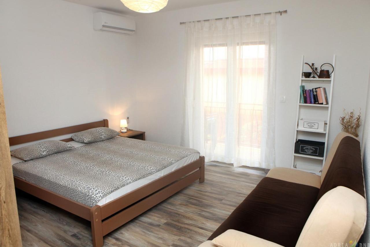 Nice Apartment Near The Sea Es3 Umag Exterior foto