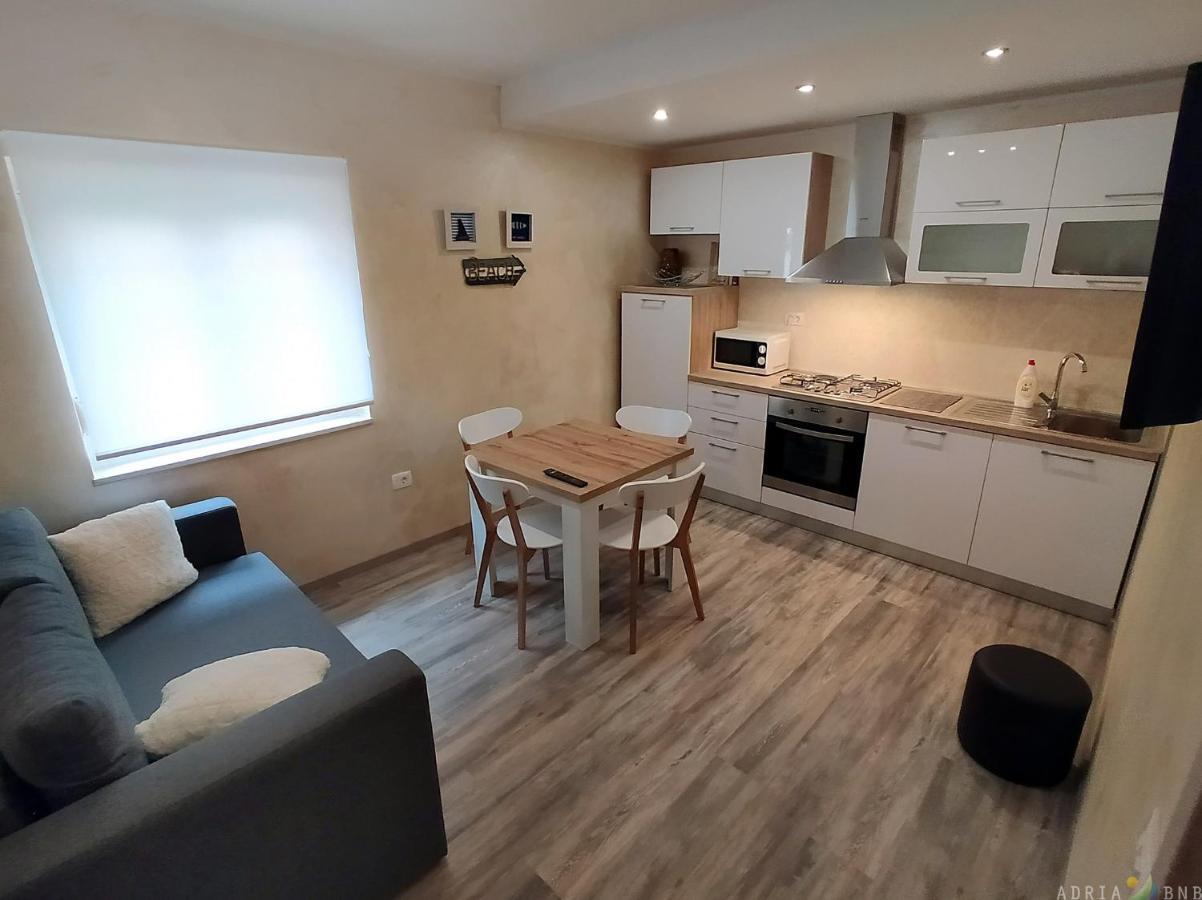 Nice Apartment Near The Sea Es3 Umag Exterior foto